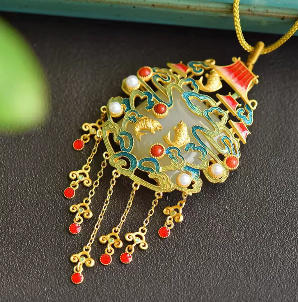 Foydjew Goldfish Jade Necklace