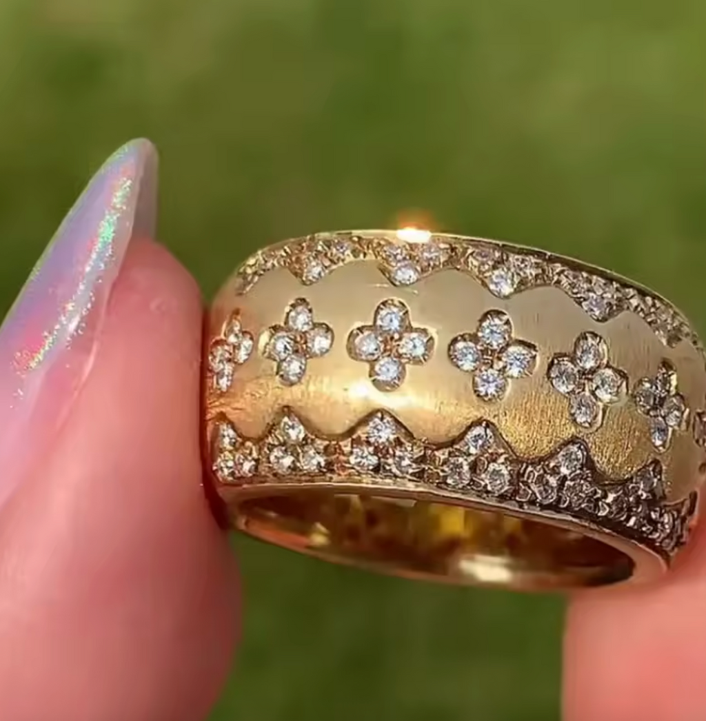 Italian Retro Four-Leaf Clover Zircon Ring